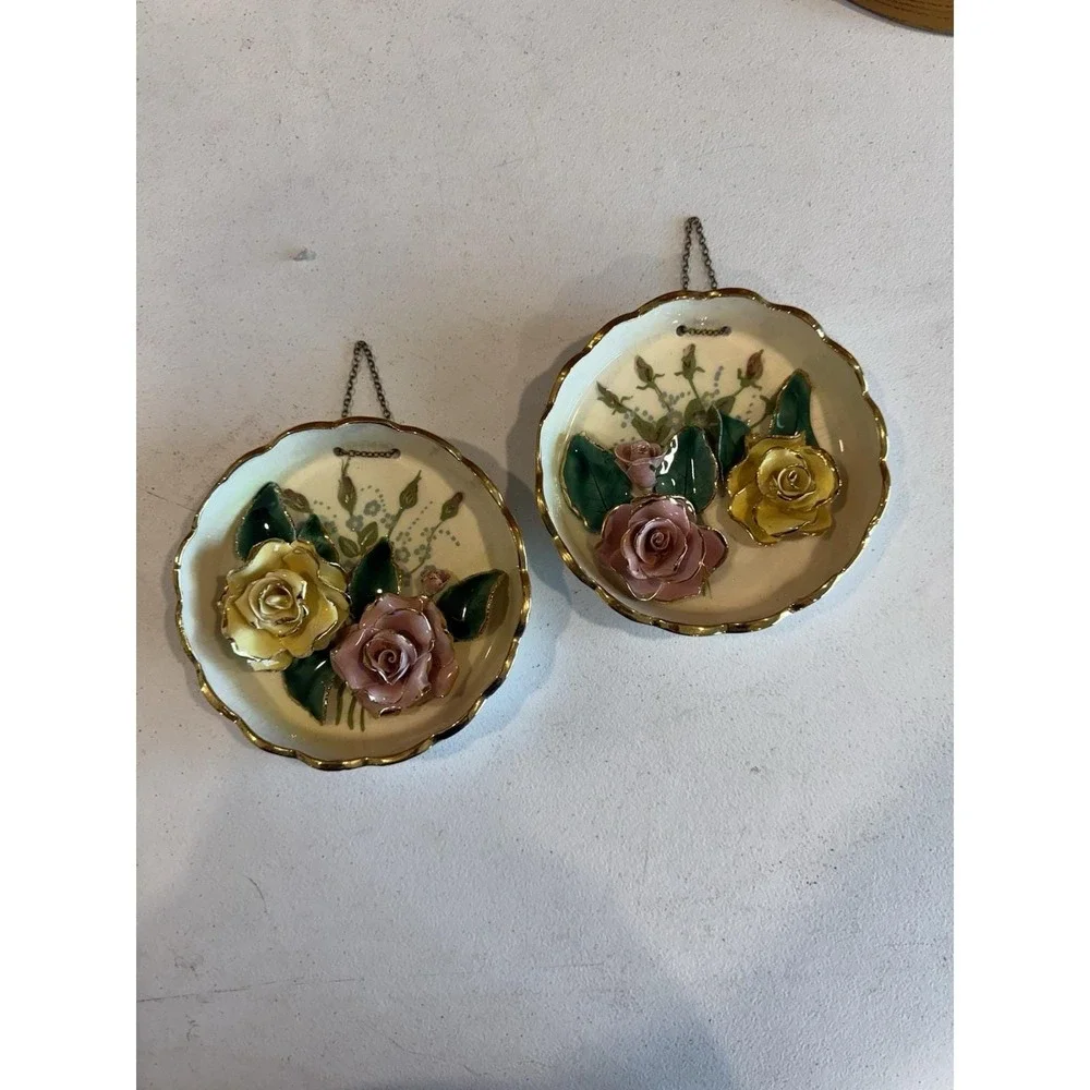 VTG Pair Of Capodimonte-Style Italian Wall Plaque 3-D Painted Roses From Chain